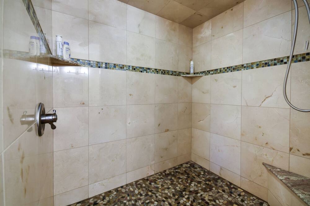 Photo of Bathroom in Burnet