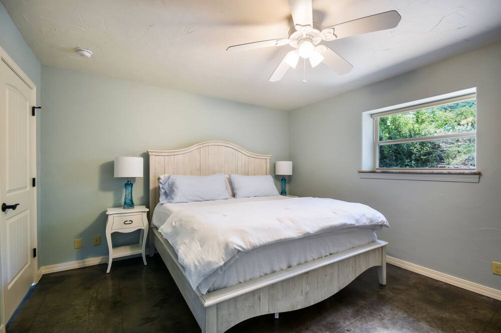 Photo of Bedroom in Burnet