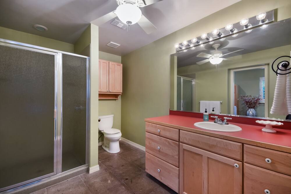 Photo of Bathroom in Burnet
