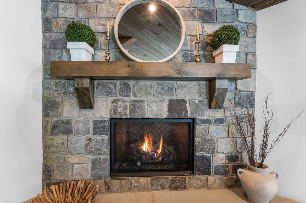 Photo of Livingroom in Ellicottville