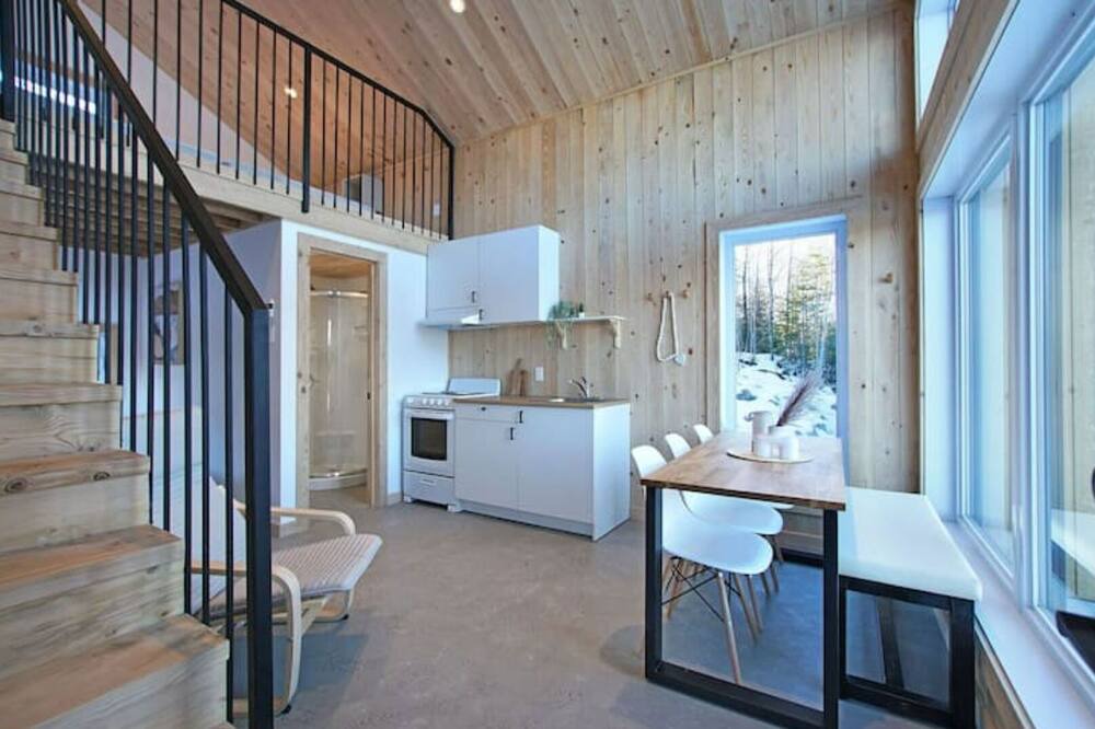 Photo of Kitchen in Sainte-Marguerite-du-Lac-Masson