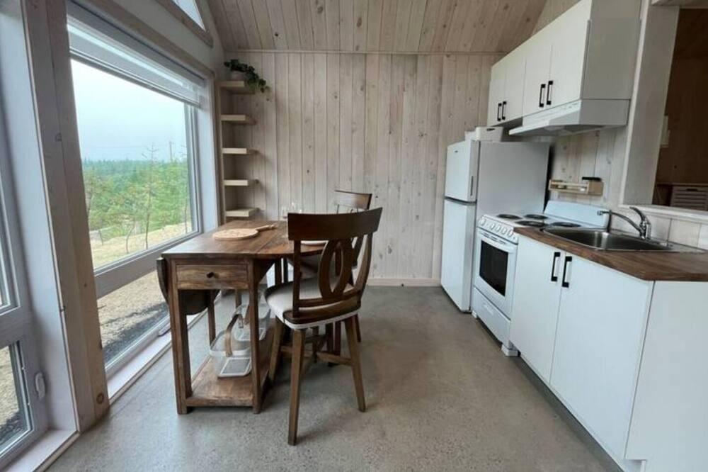 Photo of Kitchen in Sainte-Marguerite-du-Lac-Masson