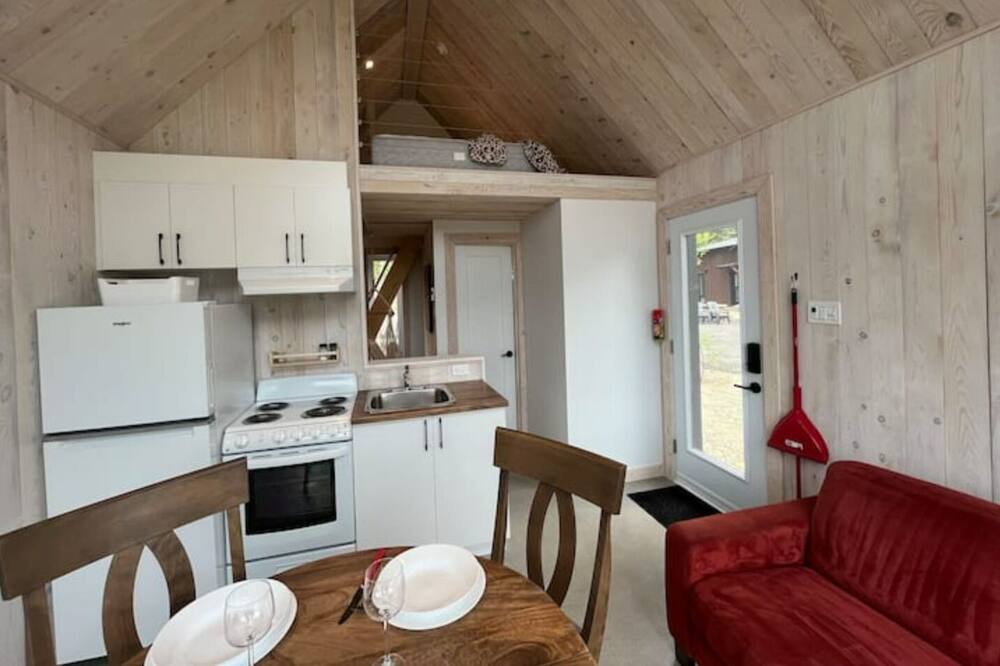 Photo of Kitchen in Sainte-Marguerite-du-Lac-Masson