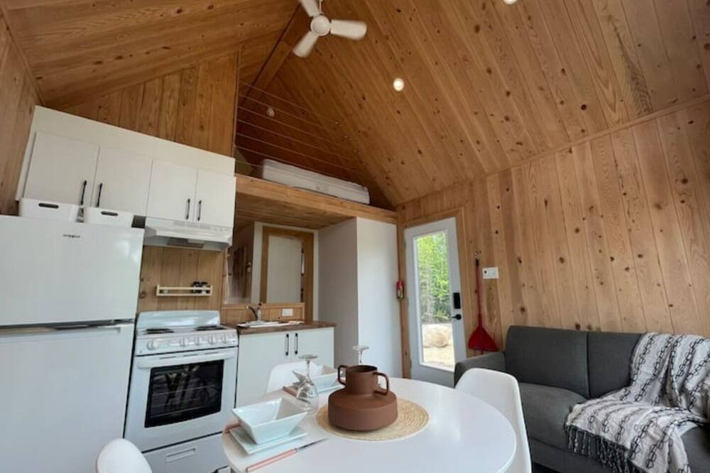 Photo of Kitchen in Sainte-Marguerite-du-Lac-Masson