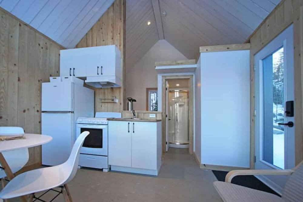Photo of Kitchen in Sainte-Marguerite-du-Lac-Masson