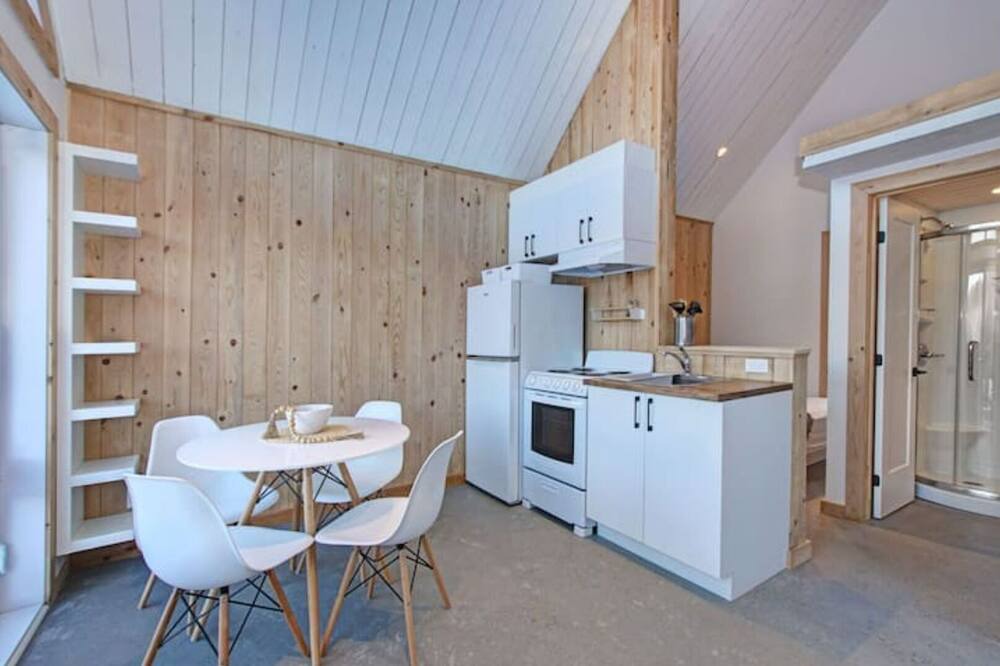 Photo of Kitchen in Sainte-Marguerite-du-Lac-Masson