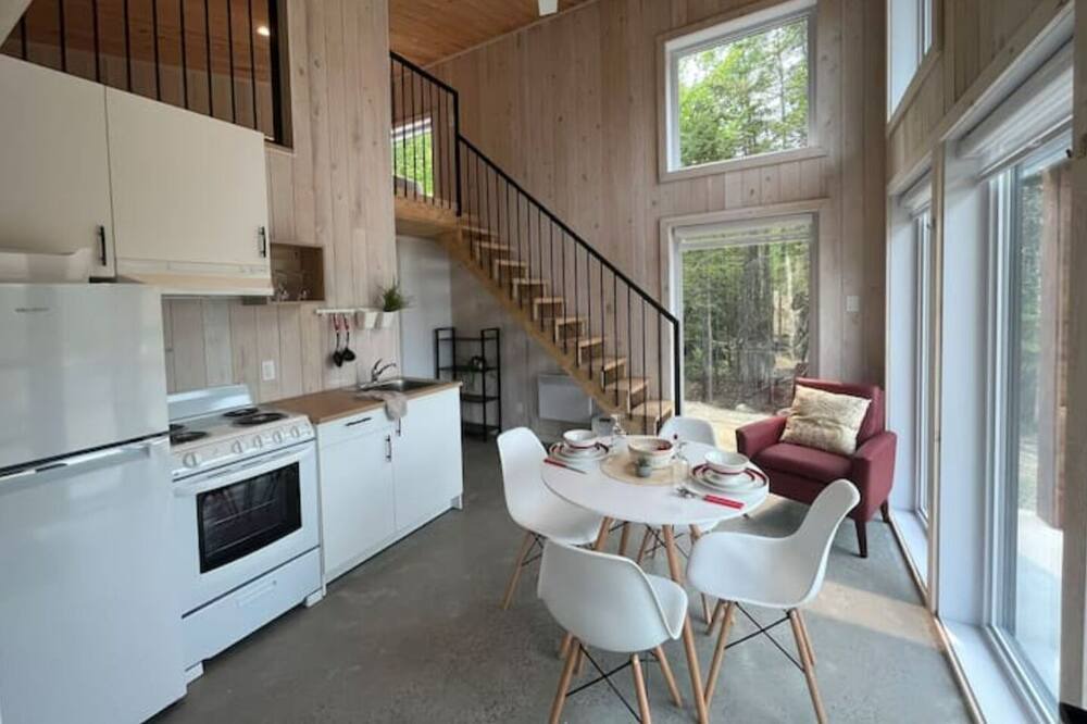 Photo of Kitchen in Sainte-Marguerite-du-Lac-Masson