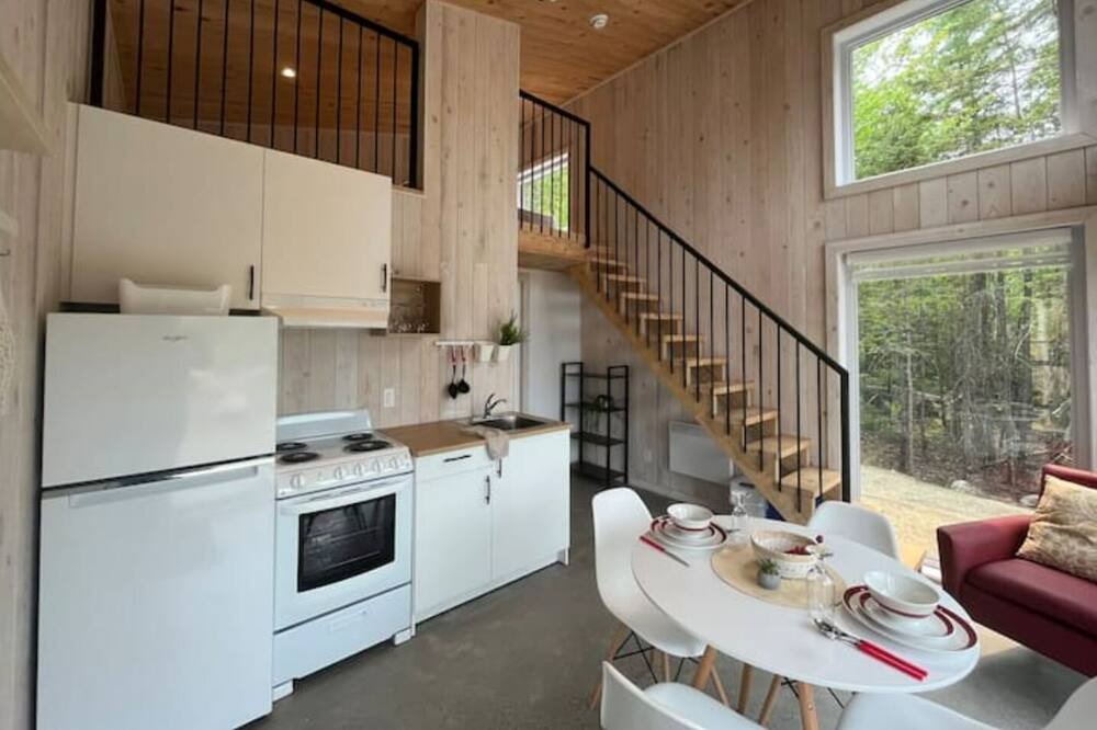 Photo of Kitchen in Sainte-Marguerite-du-Lac-Masson