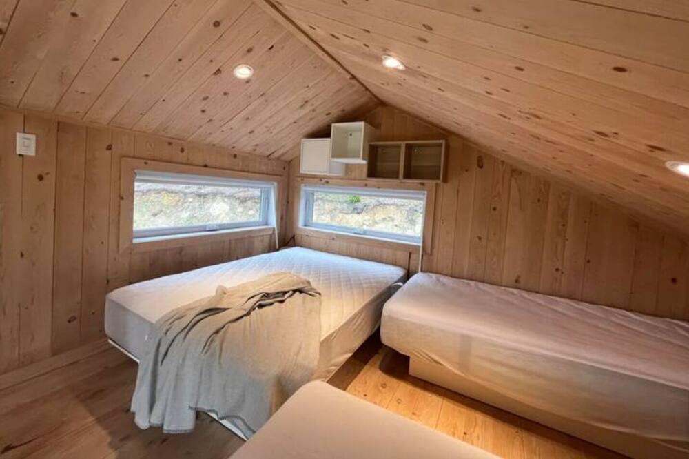 Photo of Bedroom in Sainte-Marguerite-du-Lac-Masson