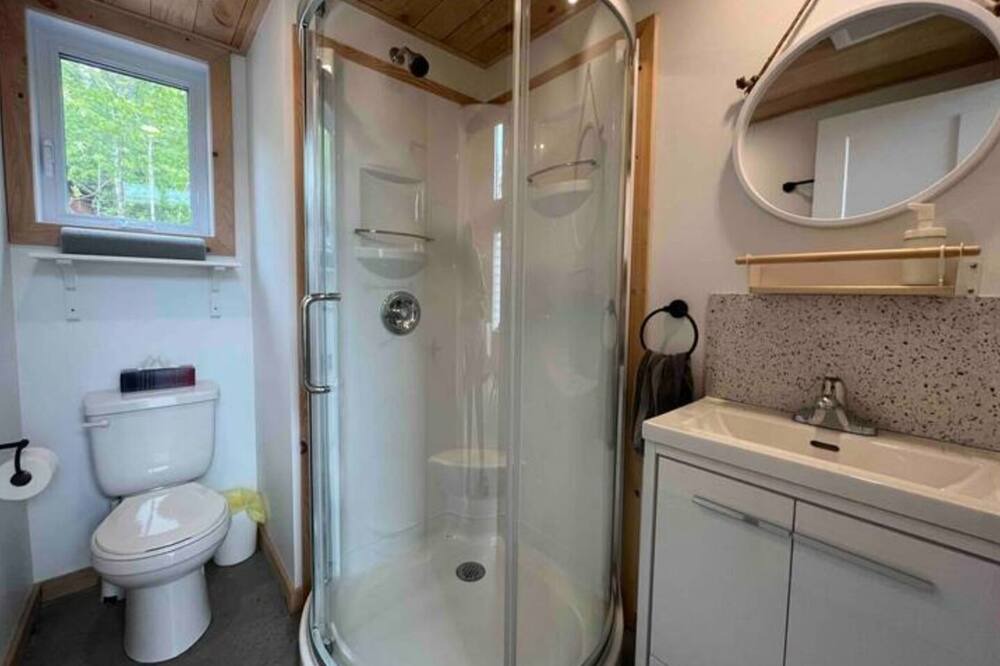 Photo of Bathroom in Sainte-Marguerite-du-Lac-Masson