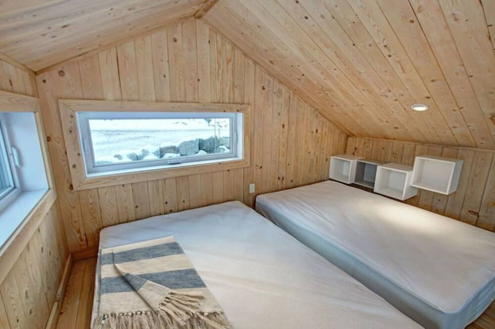 Photo of Bedroom in Sainte-Marguerite-du-Lac-Masson