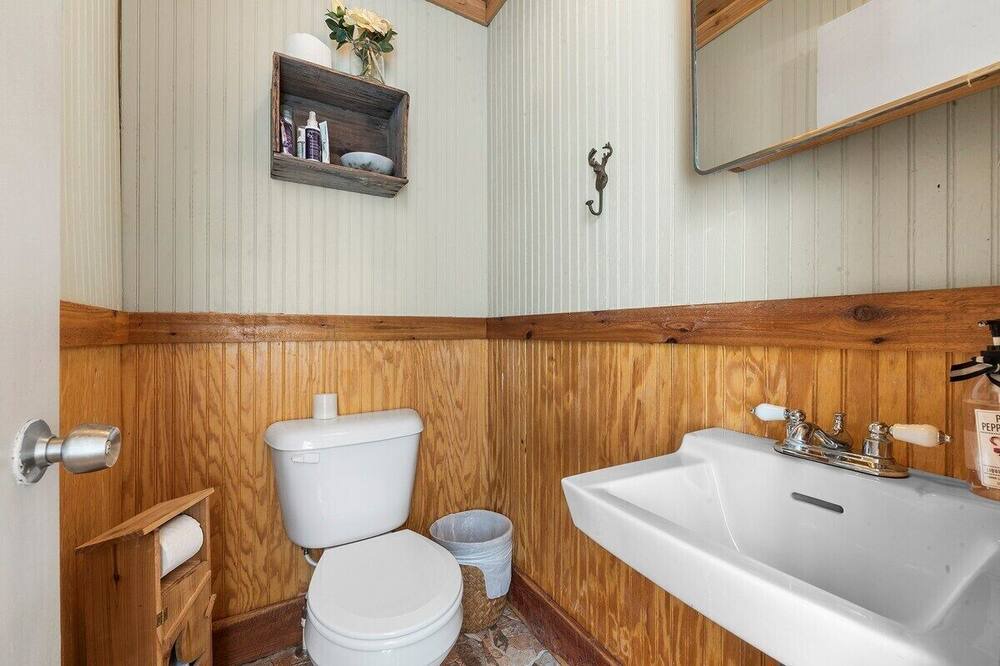 Photo of Bathroom in Old Town