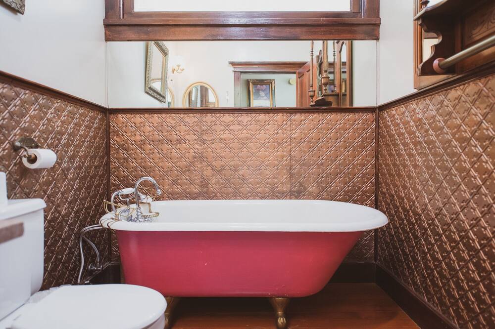 Photo of Bathroom in Jamestown