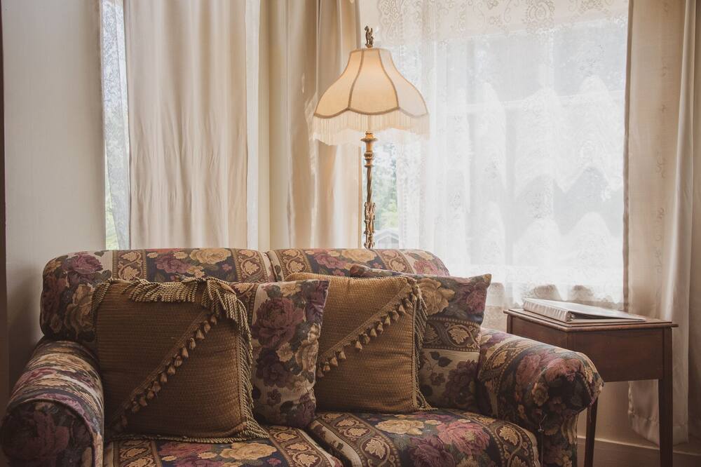 Photo of Livingroom in Jamestown