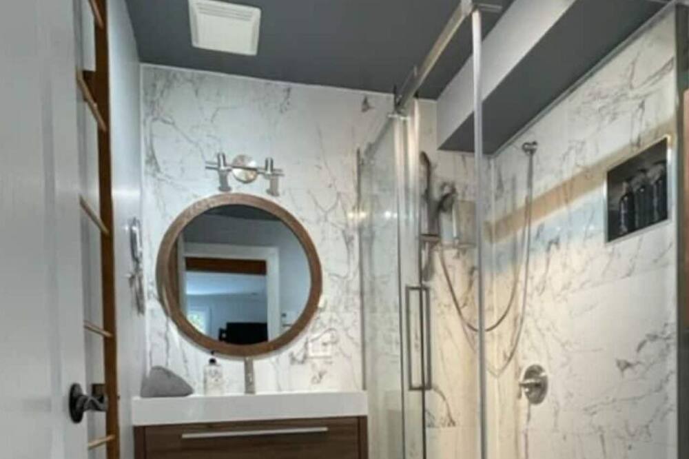 Photo of Bathroom in Chertsey