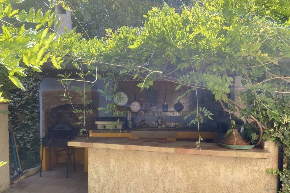 Photo of Outdoor in Peypin