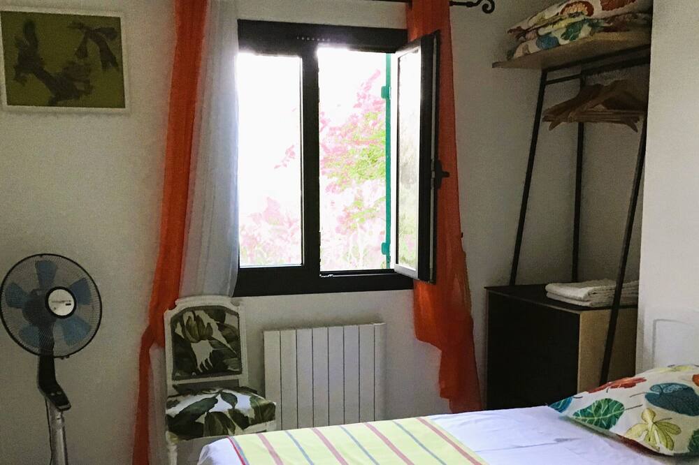 Photo of Bedroom in Peypin