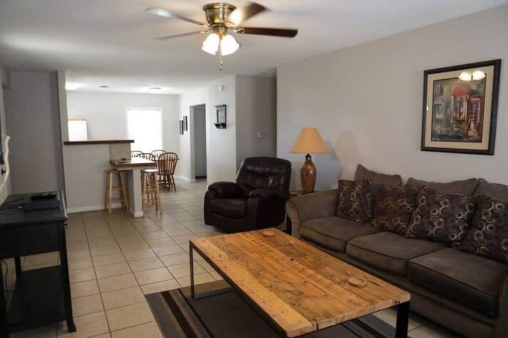 Photo of Livingroom in Odessa