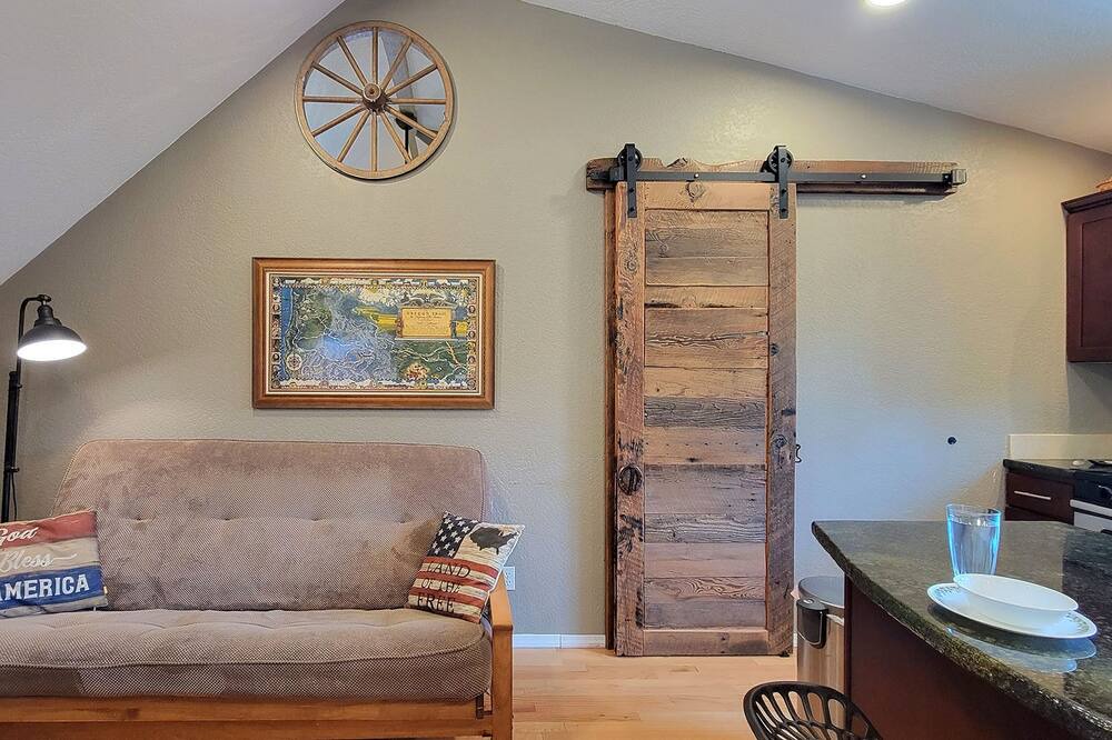 Photo of Others in Grants Pass