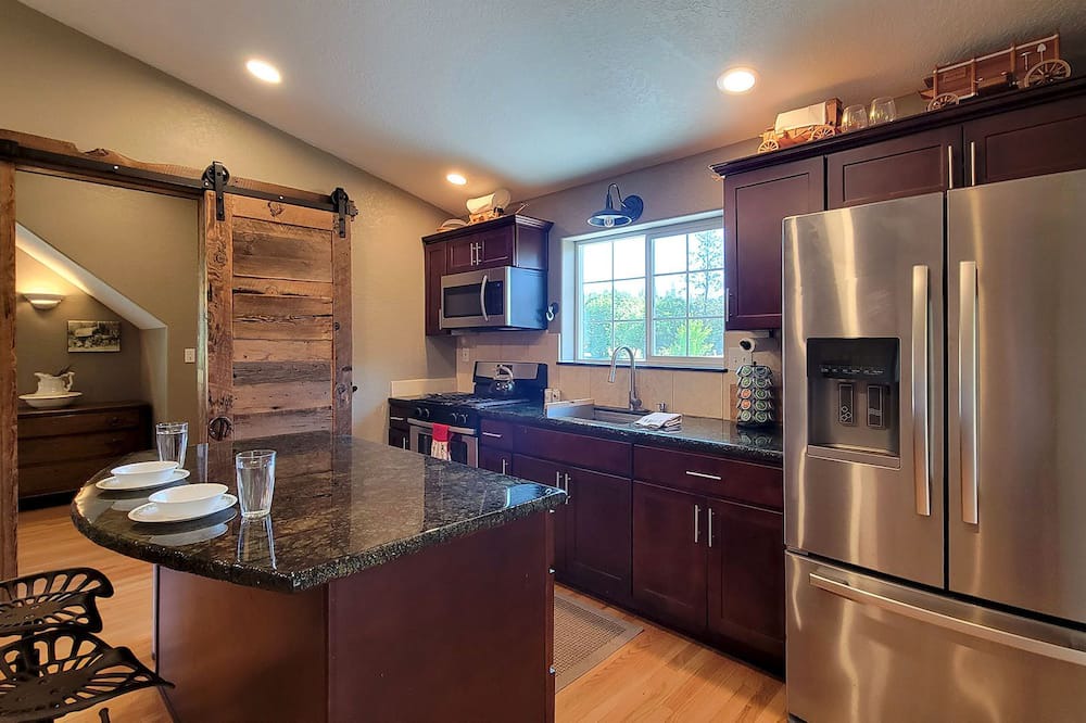 Photo of Others in Grants Pass