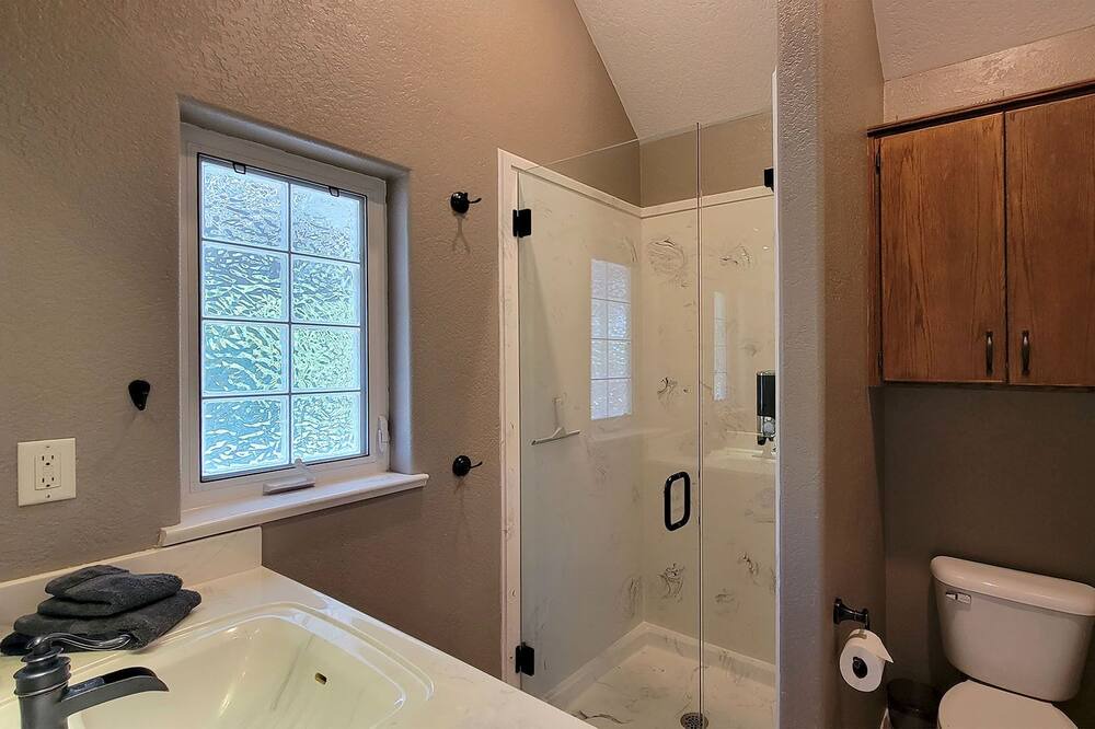 Photo of Others in Grants Pass