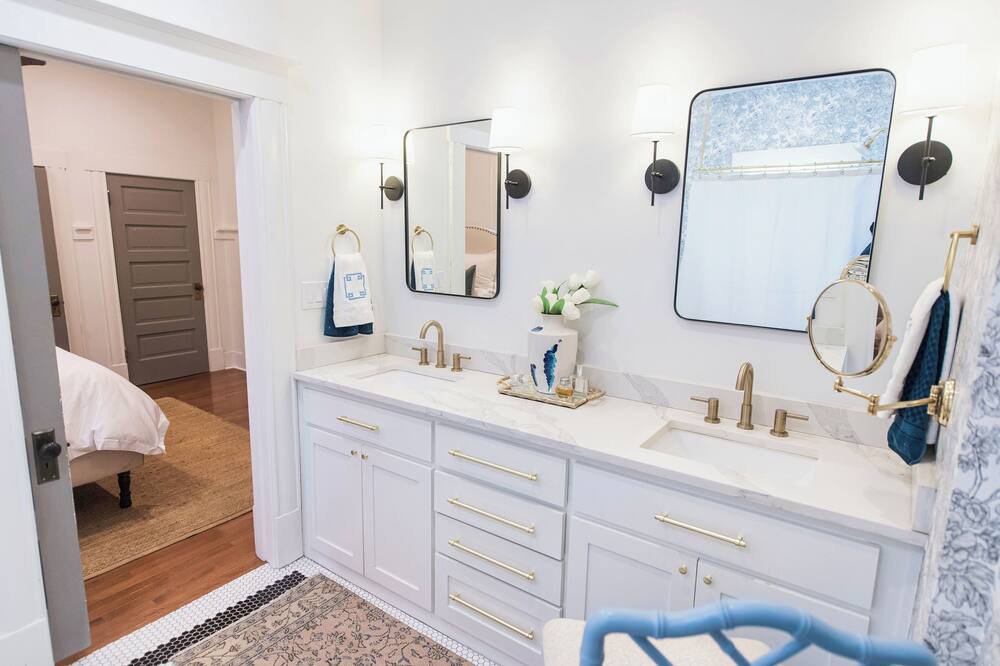 Photo of Bathroom in Fairmount