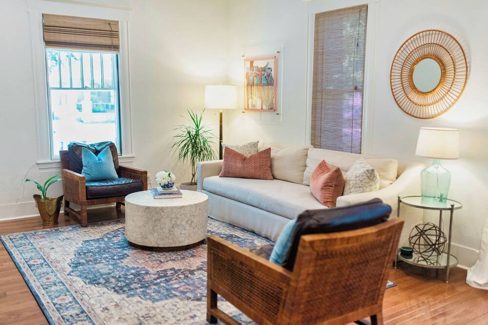 Photo of Livingroom in Fairmount