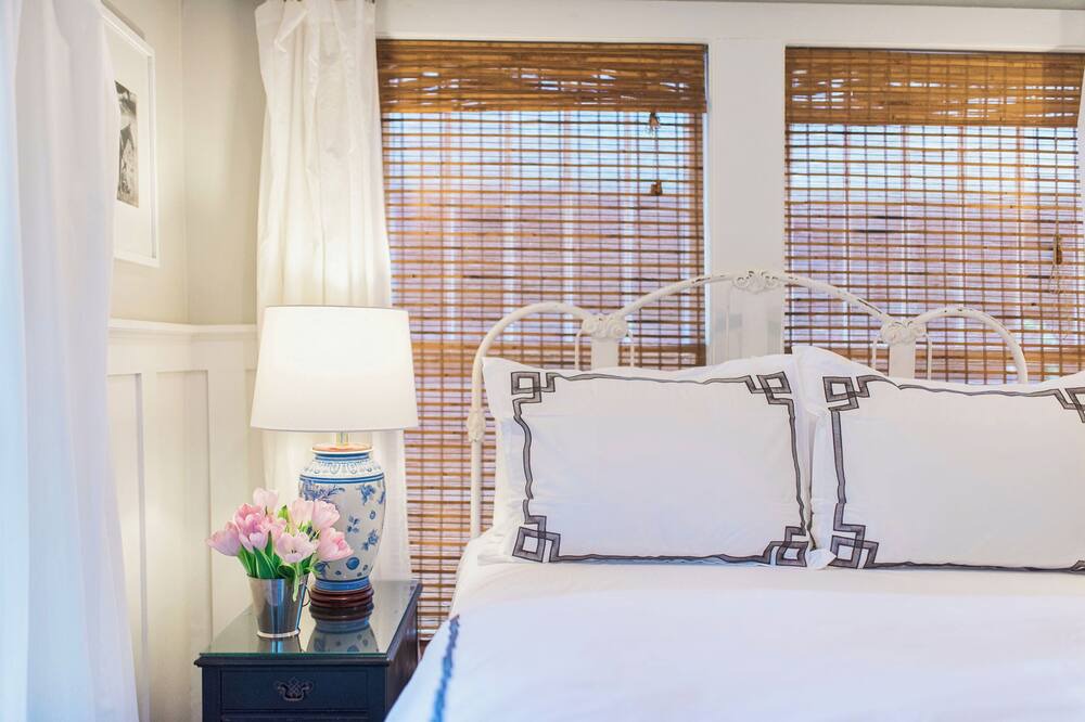 Photo of Bedroom in Fairmount
