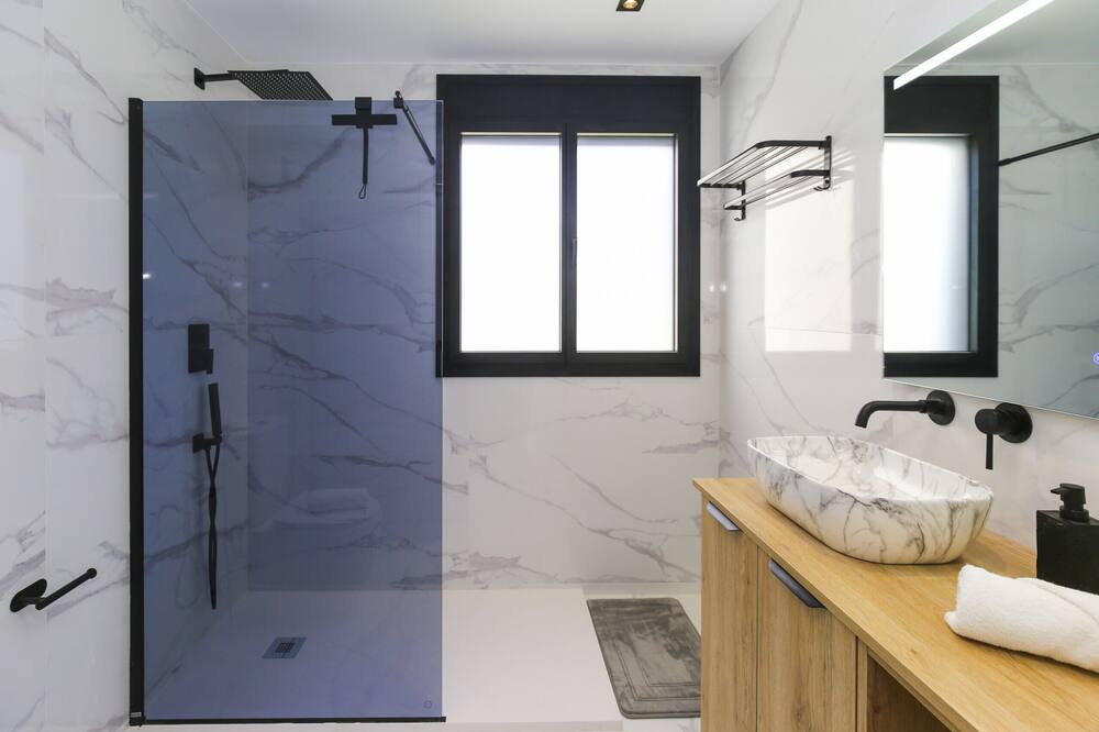 Photo of Bathroom in El Roc de Sant Gaieta