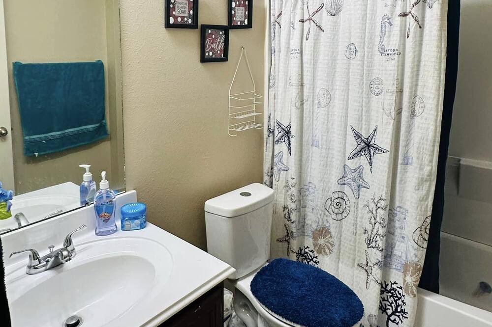 Photo of Bathroom in Central Southwest