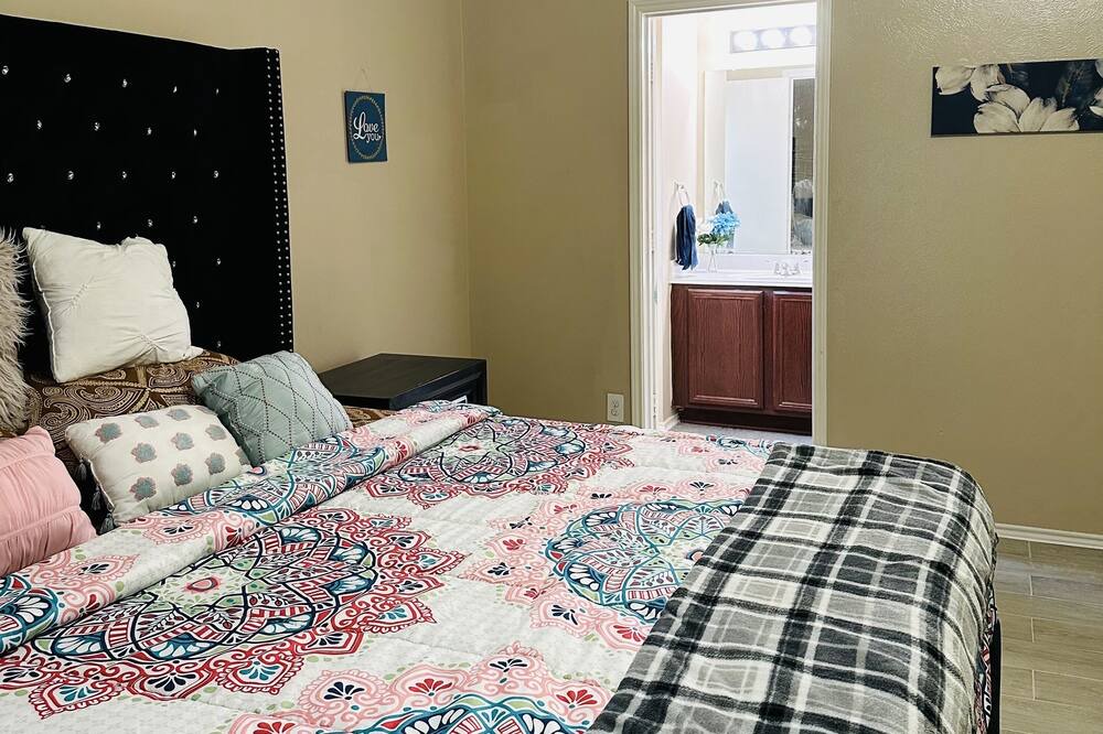 Photo of Bedroom in Central Southwest