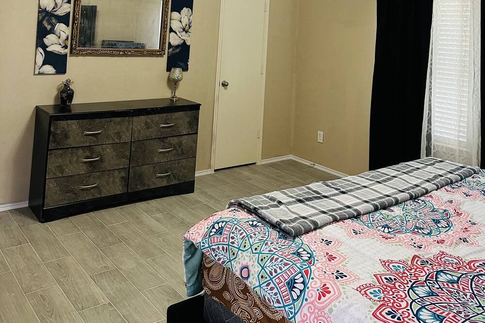 Photo of Bedroom in Central Southwest