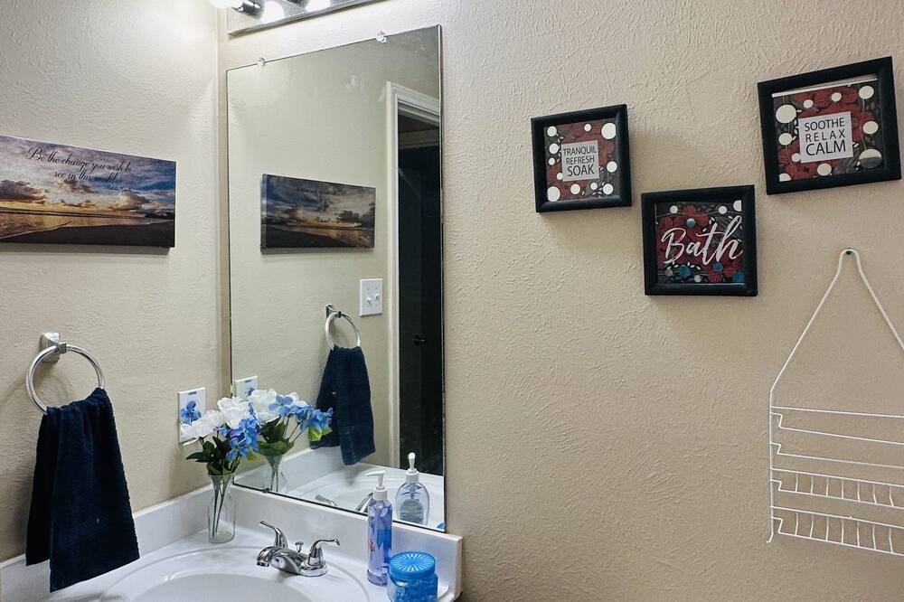 Photo of Bathroom in Central Southwest