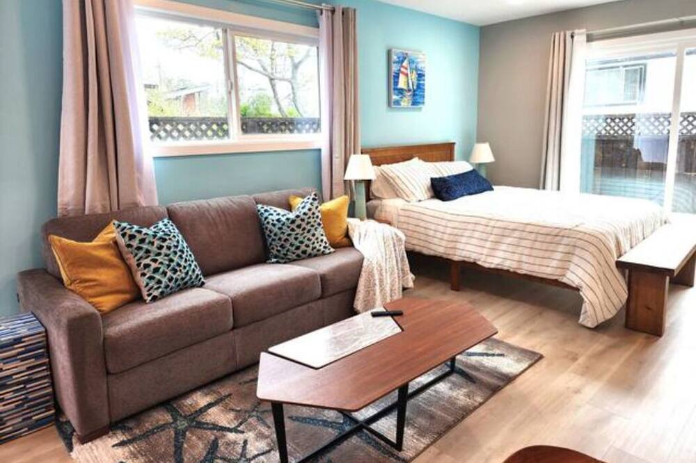 Photo of Bedroom in El Granada