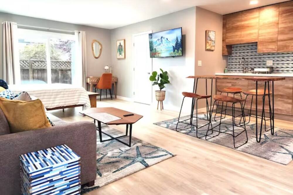 Photo of Livingroom in El Granada