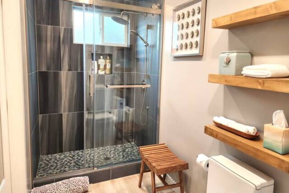 Photo of Bathroom in El Granada