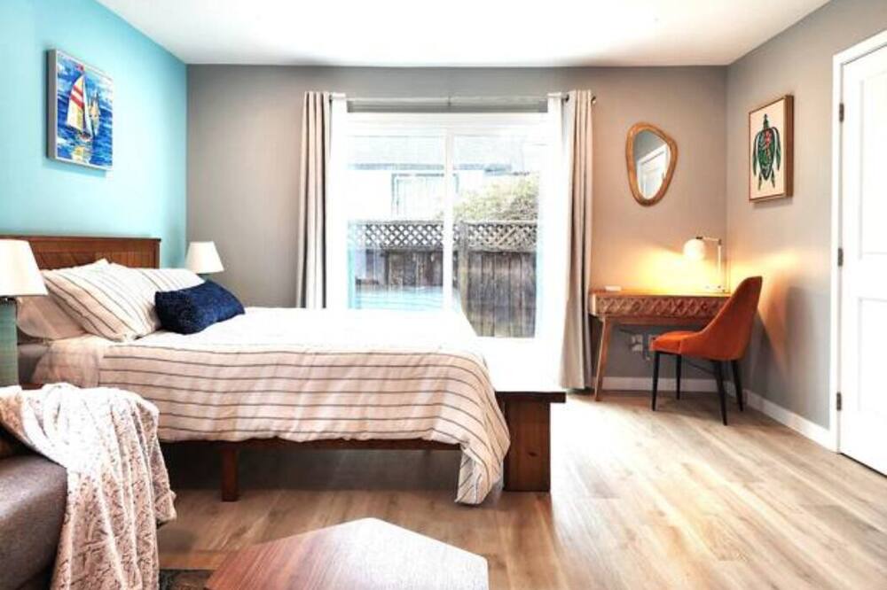 Photo of Bedroom in El Granada