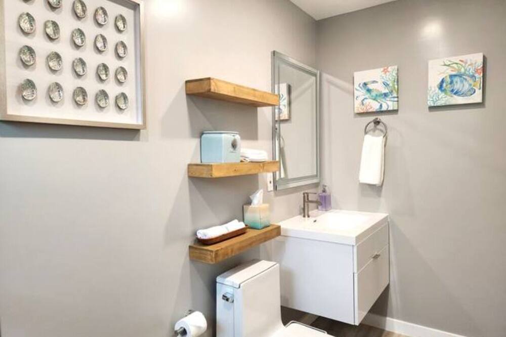 Photo of Bathroom in El Granada
