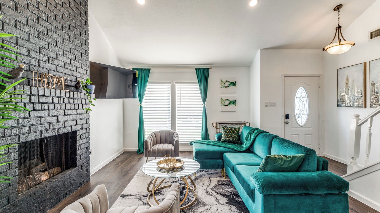 Photo of Livingroom in Quail Valley