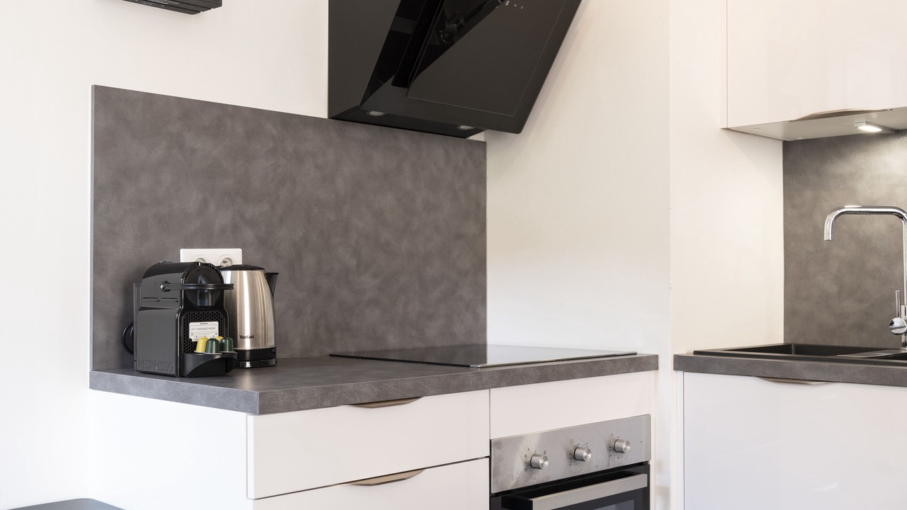 Photo of Kitchen in Poincare - Foch - Anatole France - Croix de Bourgogne