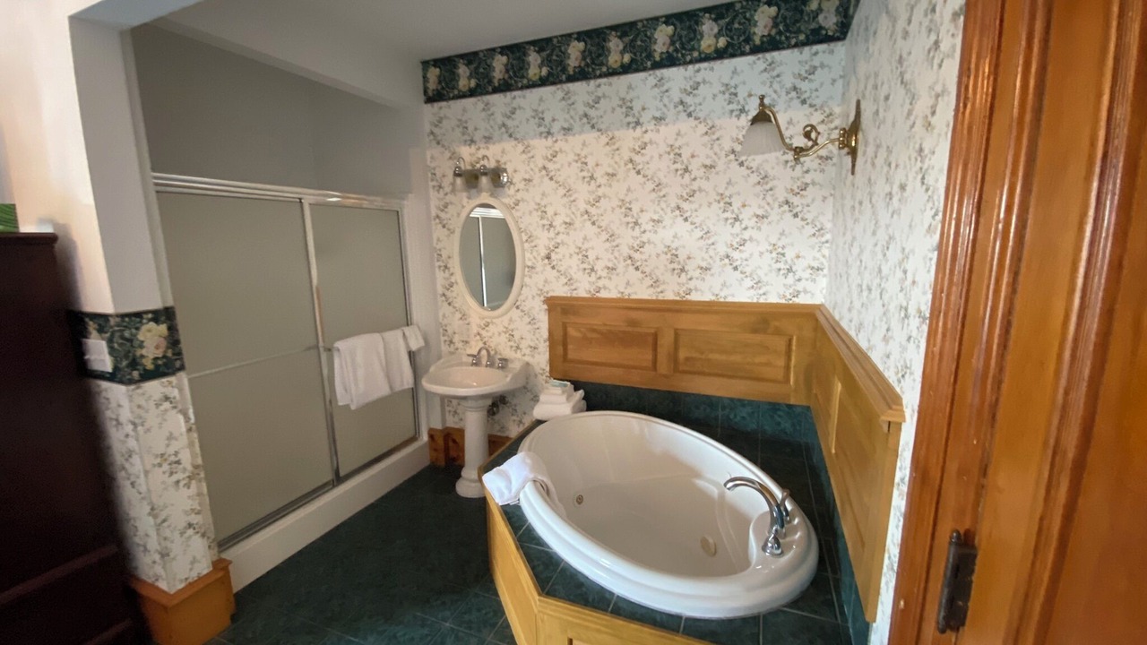 Photo of Bathroom in Maquoketa