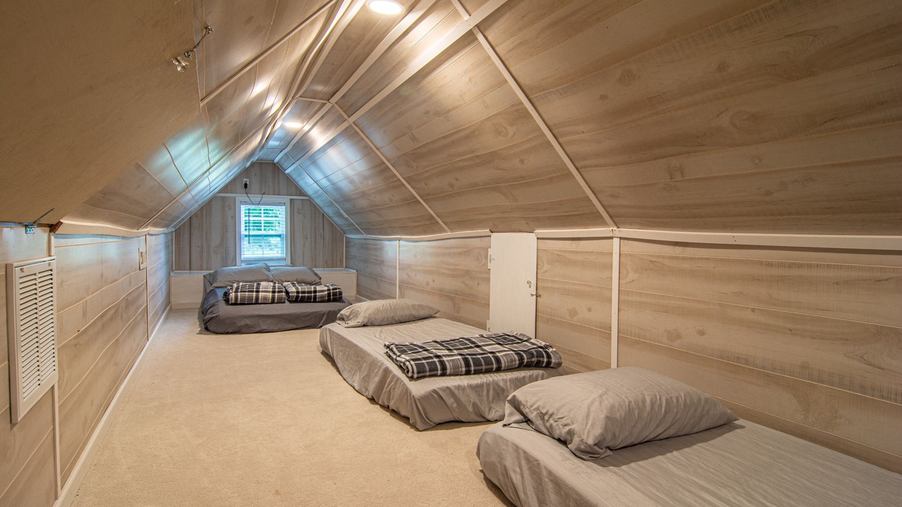 Photo of Others in Benton