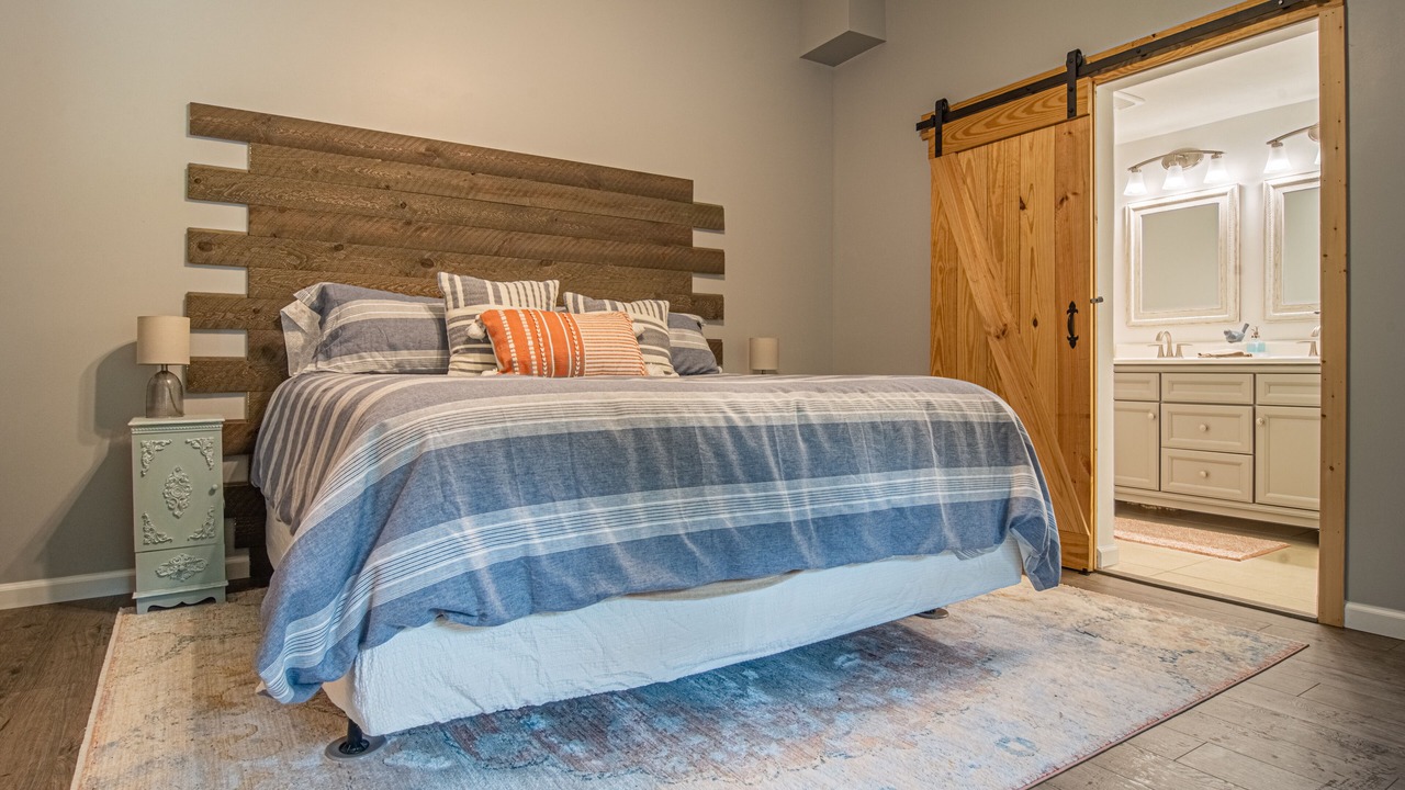 Photo of Others in Benton