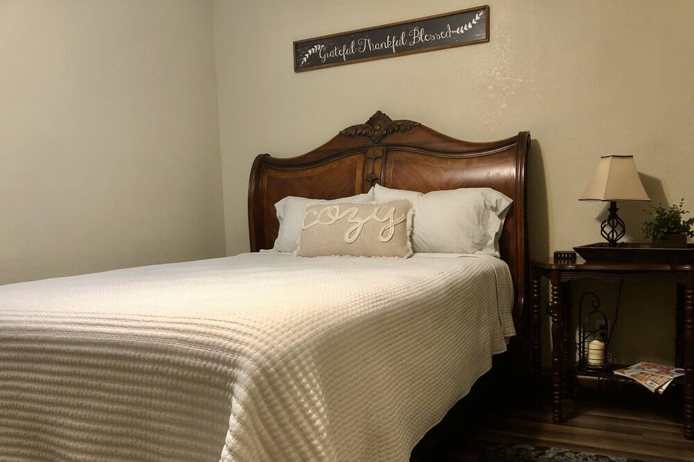 Photo of Bathroom in Daisy