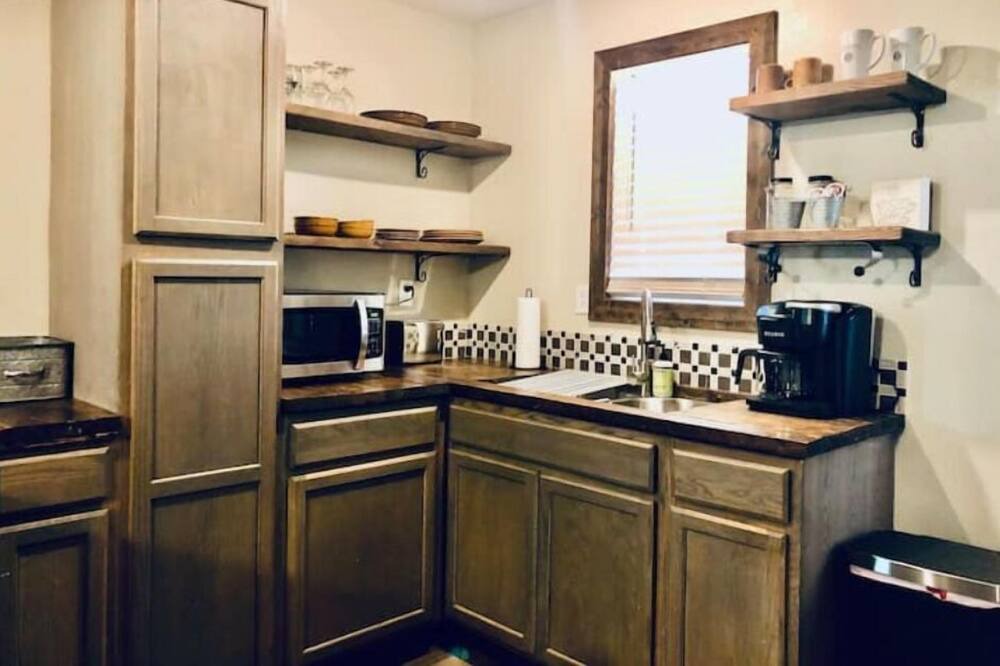 Photo of Kitchen in Daisy