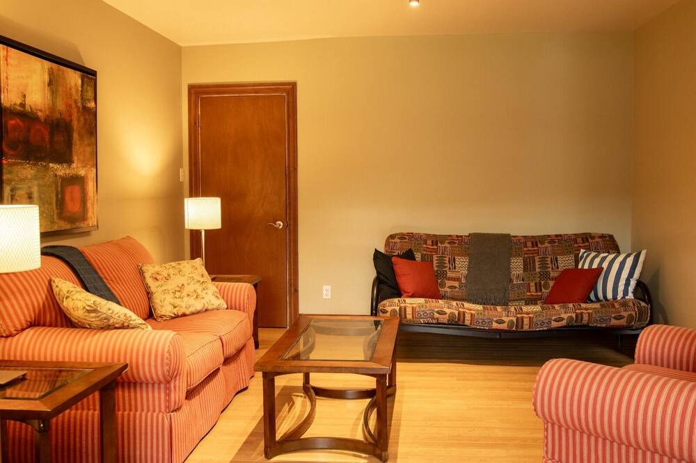 Photo of Livingroom in Mont-Carmel