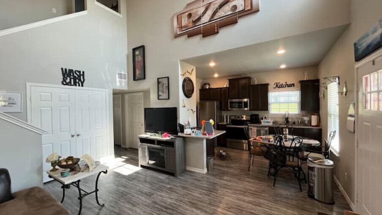 Photo of Livingroom in Gladewater