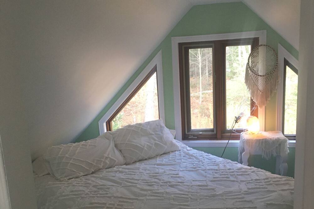 Photo of Bedroom in Morin Heights