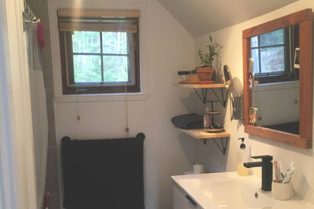 Photo of Bathroom in Morin Heights