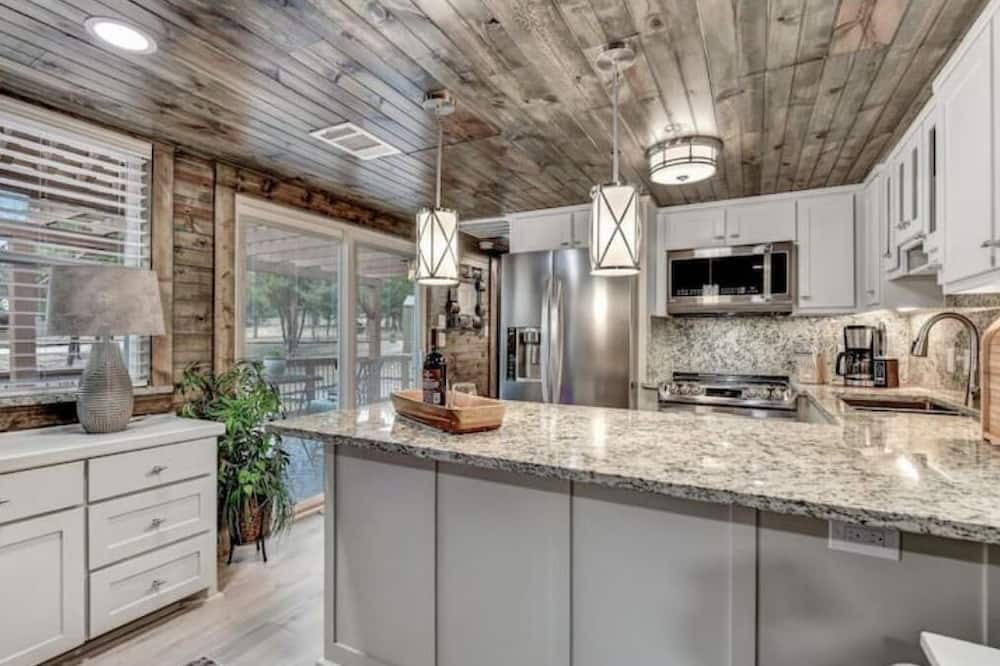 Photo of Kitchen in Gainesville